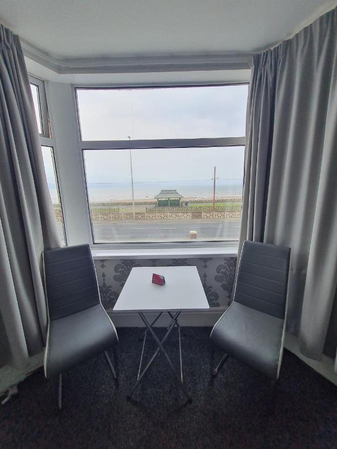 Queens Plaza Hotel Blackpool Exterior foto