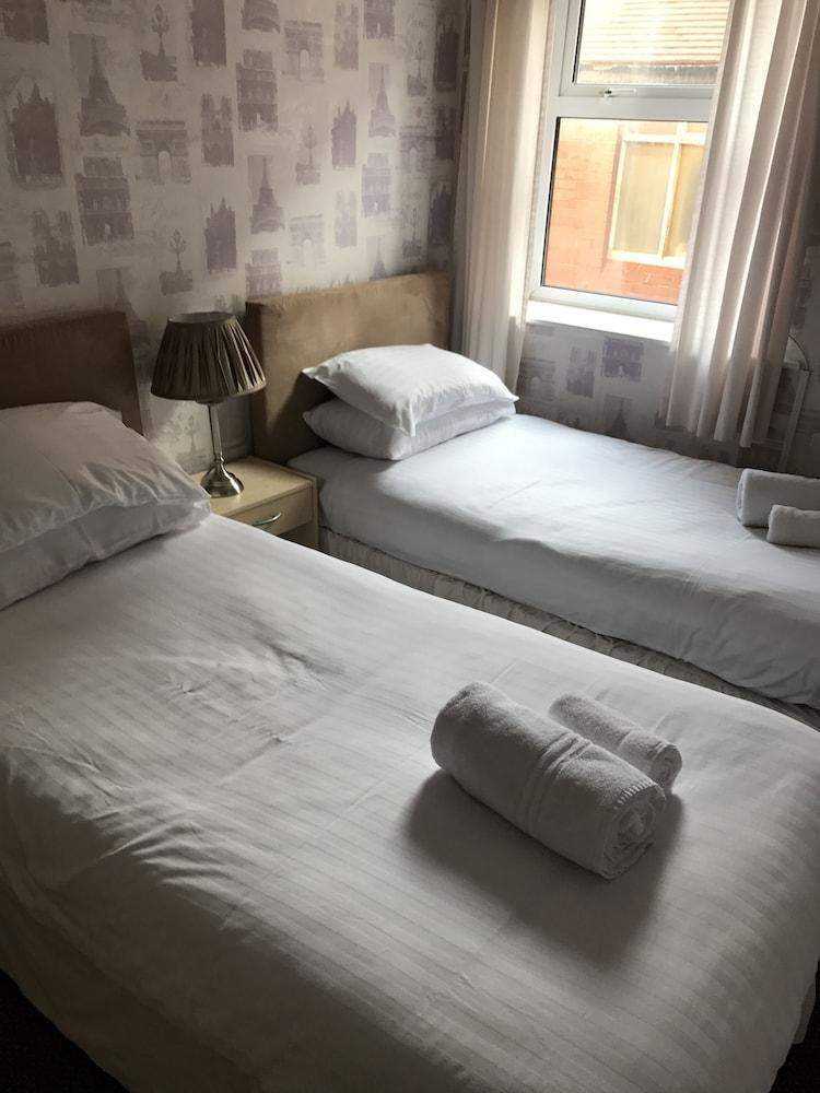 Queens Plaza Hotel Blackpool Exterior foto