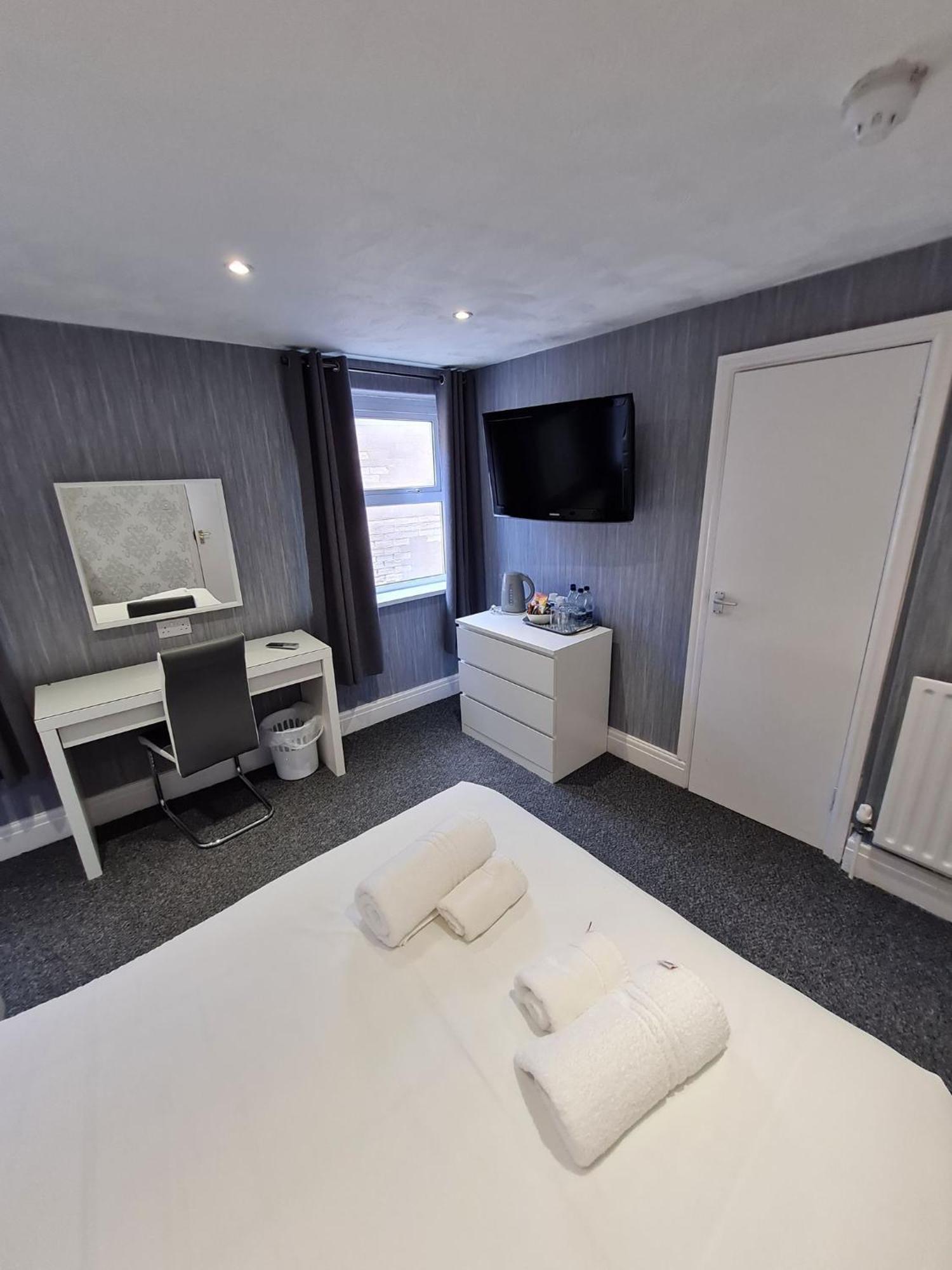 Queens Plaza Hotel Blackpool Exterior foto